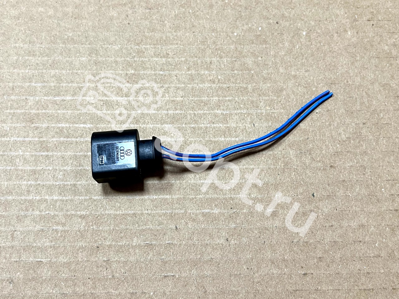 Разъем 2 pin VAG Audi, Volkswagen, Skoda, Seat, Porsche, Bentley, Lamborghini