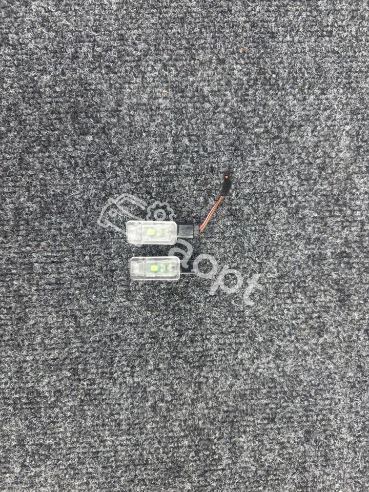 Салонный светодиодный (LED) плафон подсветки VAG 5TA947409