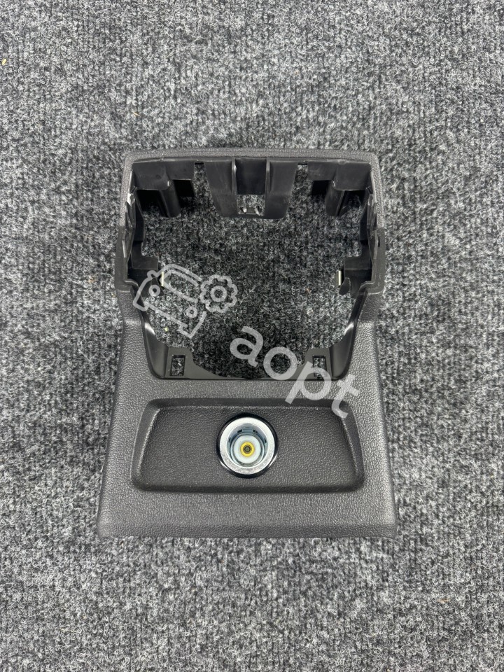 Декоративная накладка ниши центральной консоли AUDI A3/S3/RS3 8Y 8Y0864376D