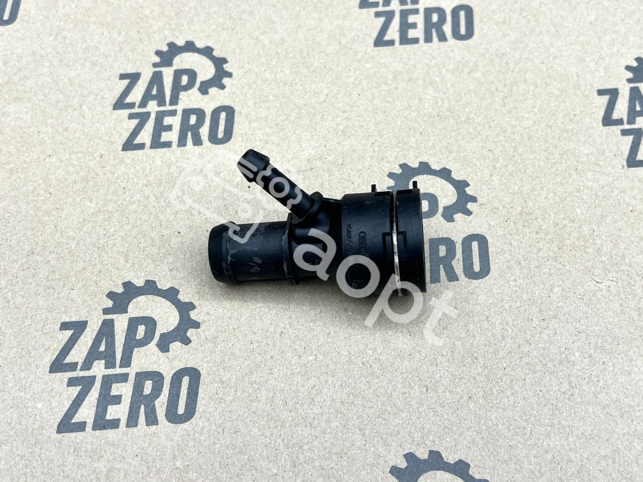 Фланец, тройник ОЖ на печку VAG PQ, Audi A3, Q3, TT, Skoda Octavia A5, Superb, Yeti, Volkswagen Golf V, VI, Plus, Caddy, Jetta, Passat, Tiguan, CC, Eos, Scirocco, Beetle, Touran, Seat Leon