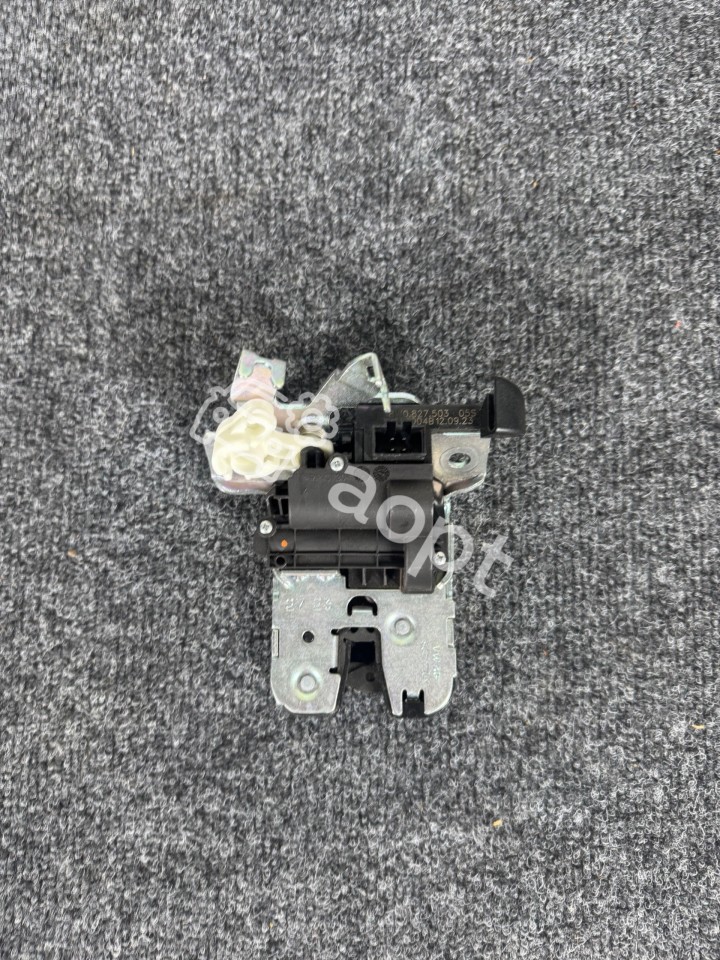 Замок крышки багажника VAG 8W0827503
