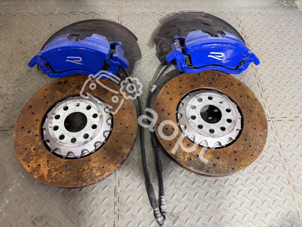 Тормоза передние в сборе Volkswagen Golf 8 R