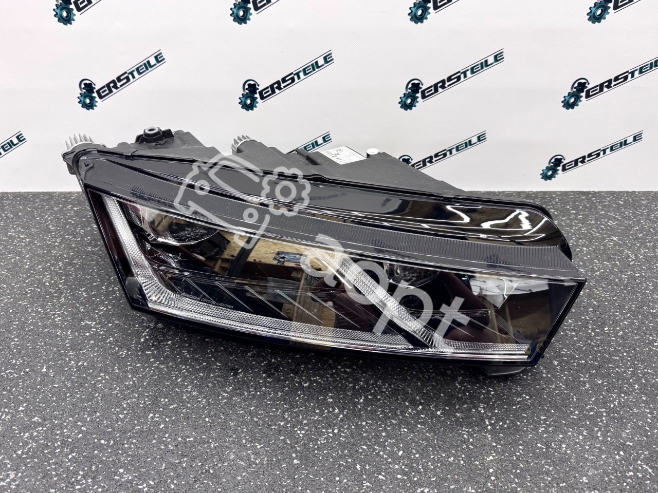 Фара правая full led, matrix оригинал Skoda Octavia RS A8