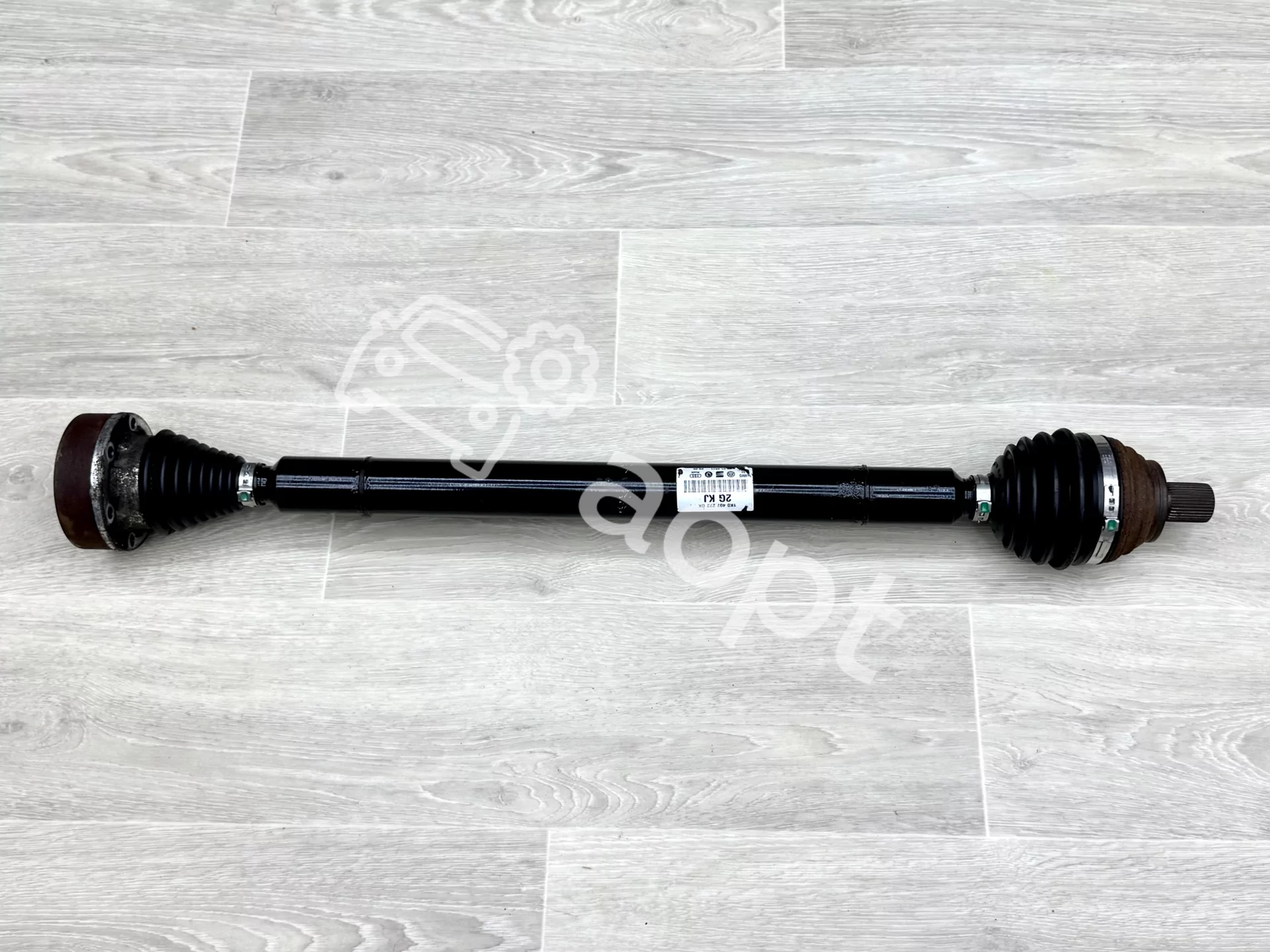 Приводной вал передний левый 6-ст МКПП VAG Audi A3, Volkswagen Golf V, VI, VI Passat, Jetta, Skoda Octavia A5, A7, A8, Seat Leon