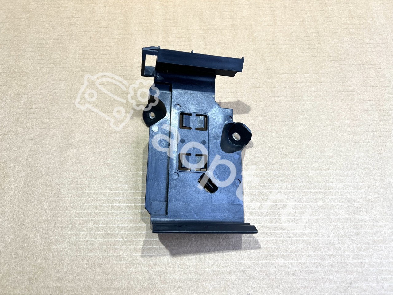 Кронштейн блока управления двигателем VAG MQB 1.4 TSI, Audi A3, Q2, Volkswagen Golf 7, Taos, Jetta, T-Roc, e-Golf, Skoda Karoq, Octavia, Superb, Seat Leon, Ateca