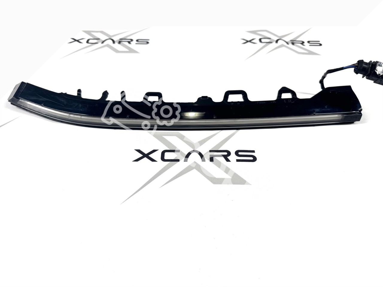Планка подсветки радиаторной решетки LED DRL Light BAR Volkswagen T-Roc правая