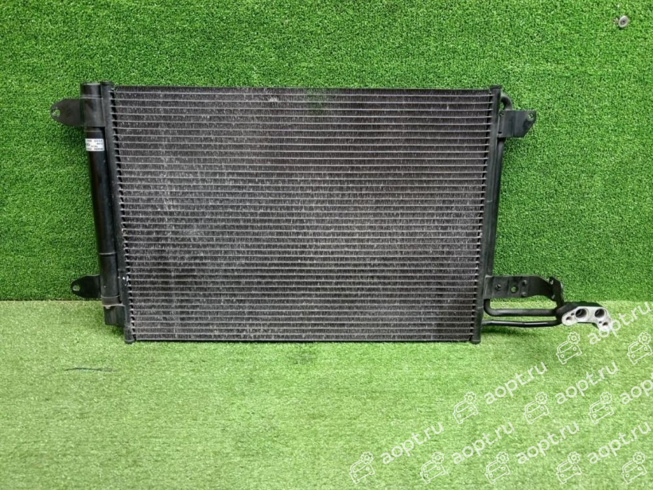 Радиатор кондиционера Audi A3 8PS3
