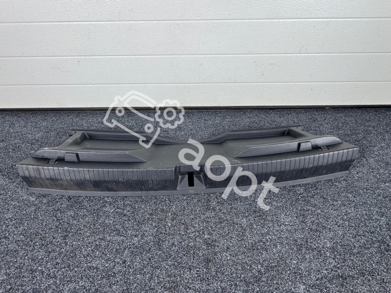 Облицовка панели замка багажного отсека VW T-ROC 2GA863459A