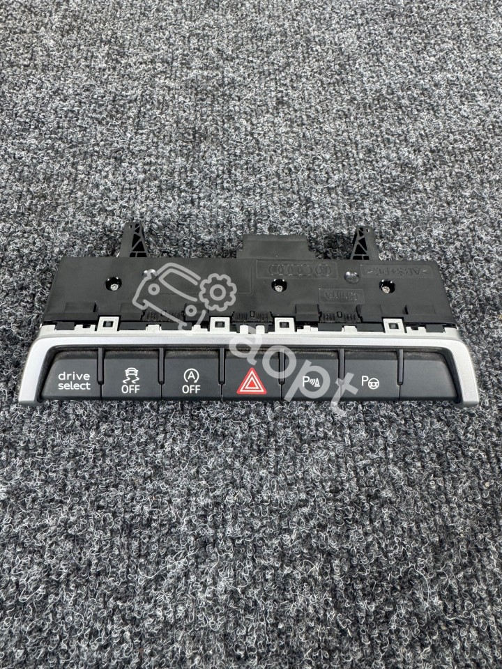 Центральный блок кнопок приборной панели AUDI A3/S3/RS3 8Y 8Y0925301AP