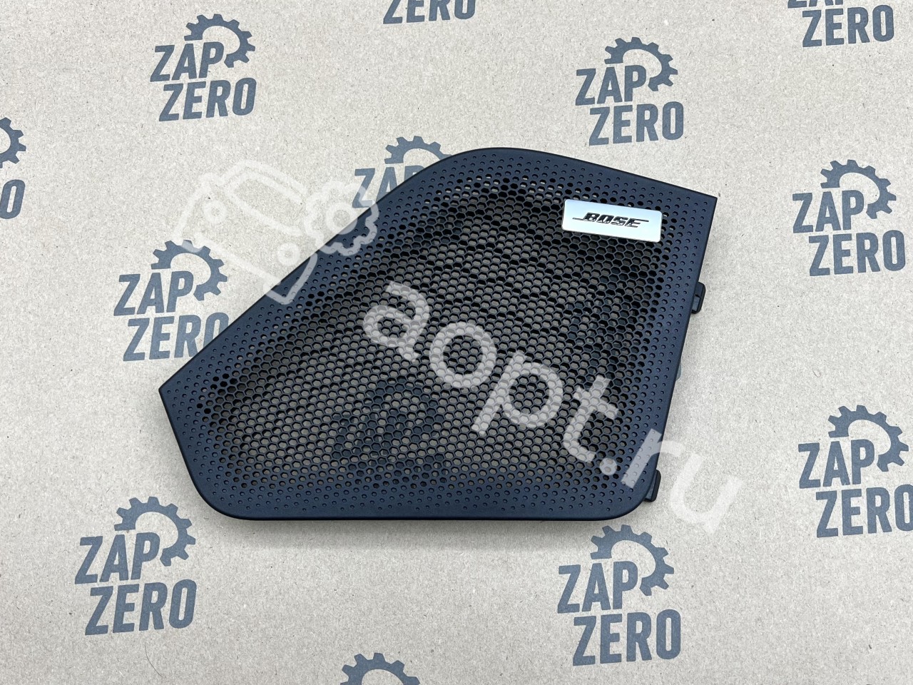 Накладка НЧ динамика Bose слева сзади оригинал Porsche Taycan