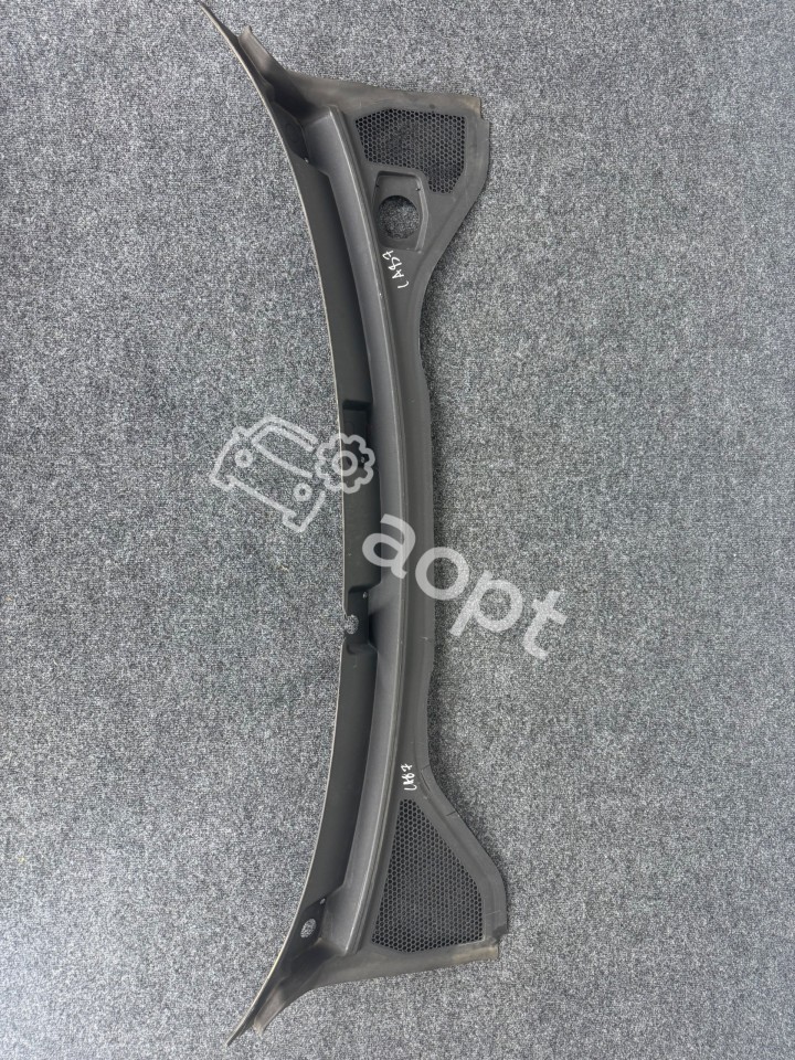 Планка обтекателя (Жабо) AUDI S3 8Y 8Y2819403; 8Y2819407