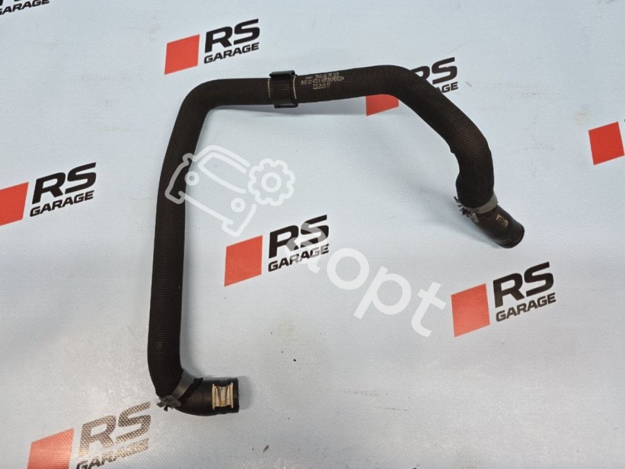 Трубка на правый допрадиатор ОЖ Audi RS3 8V, 2.5 TFSI DAZA, DNWA, CZGB