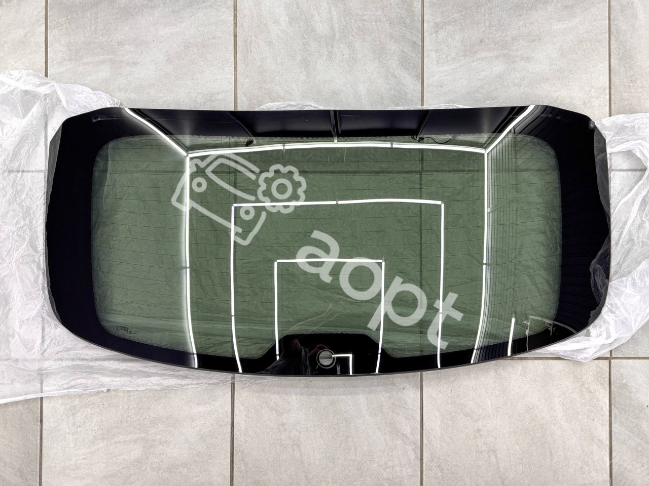 Заднее стекло крышки багажника оригинал Porsche Cayenne S, GTS, Turbo, Diesel 958 рестайлинг