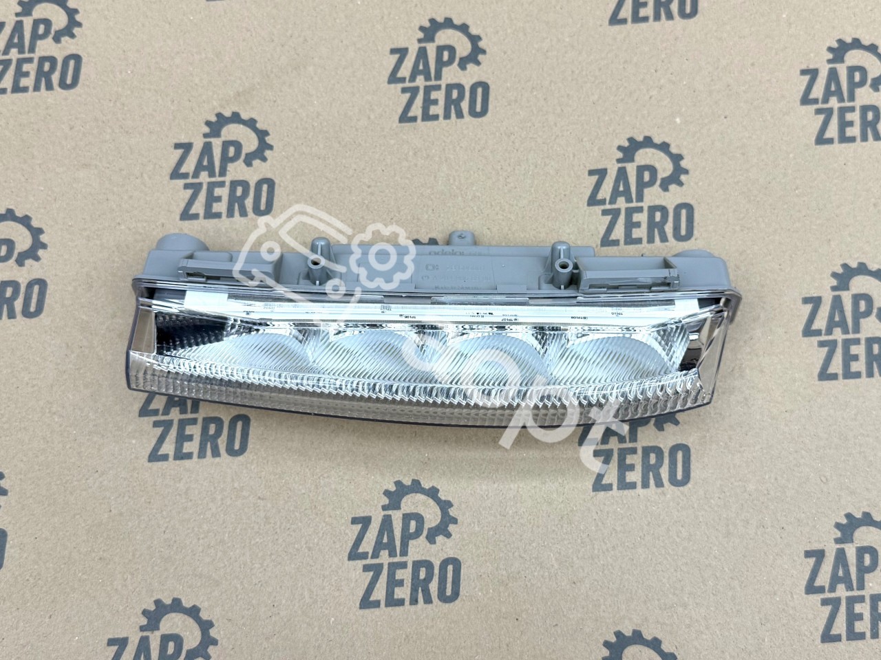LED ДХО левый оригинал Mercedes-Benz W204 C-Class AMG рестайлинг