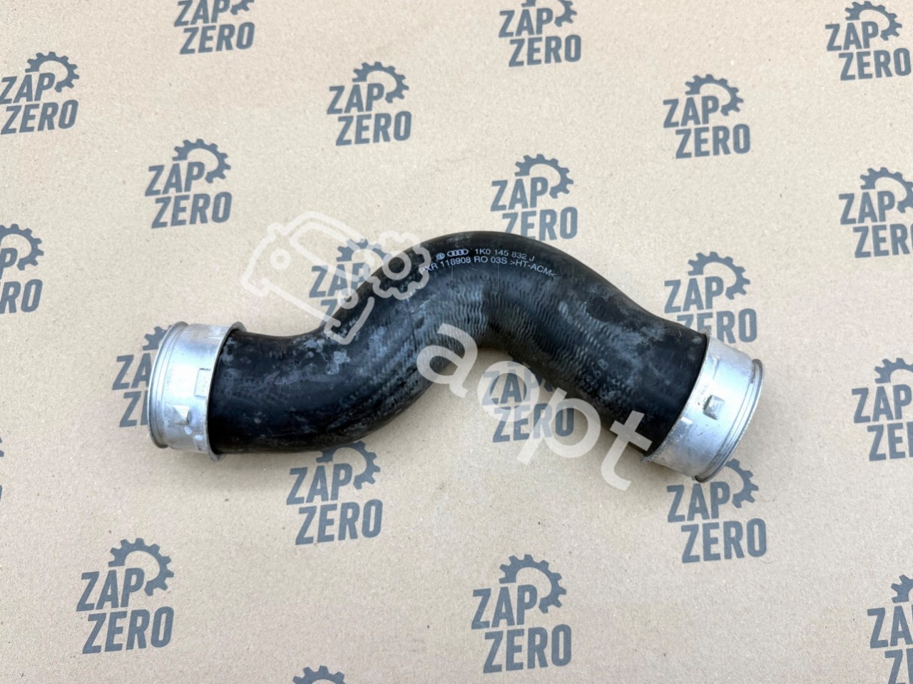 Патрубок интеркулера правый VAG 1.8, 2.0 TSI gen2, CCZ, CAW, CDA, Audi A3, TT, Volkswagen Golf V, VI, Scirocco, Jetta, Eos, Skoda Octavia A5 Scout, Superb, Yeti, Seat Leon, Altea Freetrack