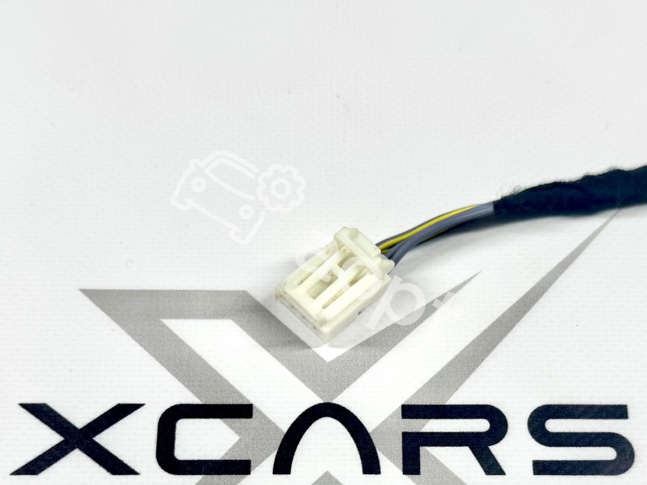 Разъем 4 pin сабвуфера VAG, AUDI, Volkswagen, SKODA, SEAT