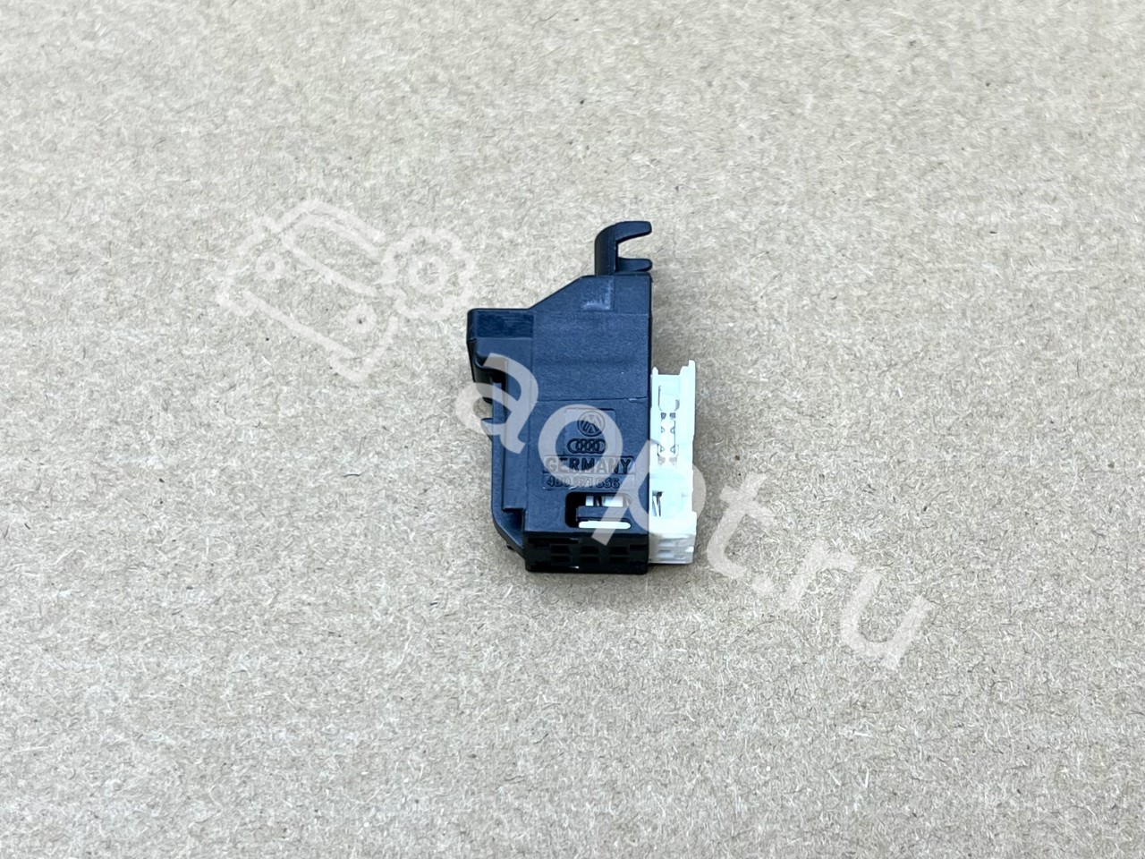 Разъем 6-pin VAG Audi, Volkswagen, Skoda, Seat, Bentley