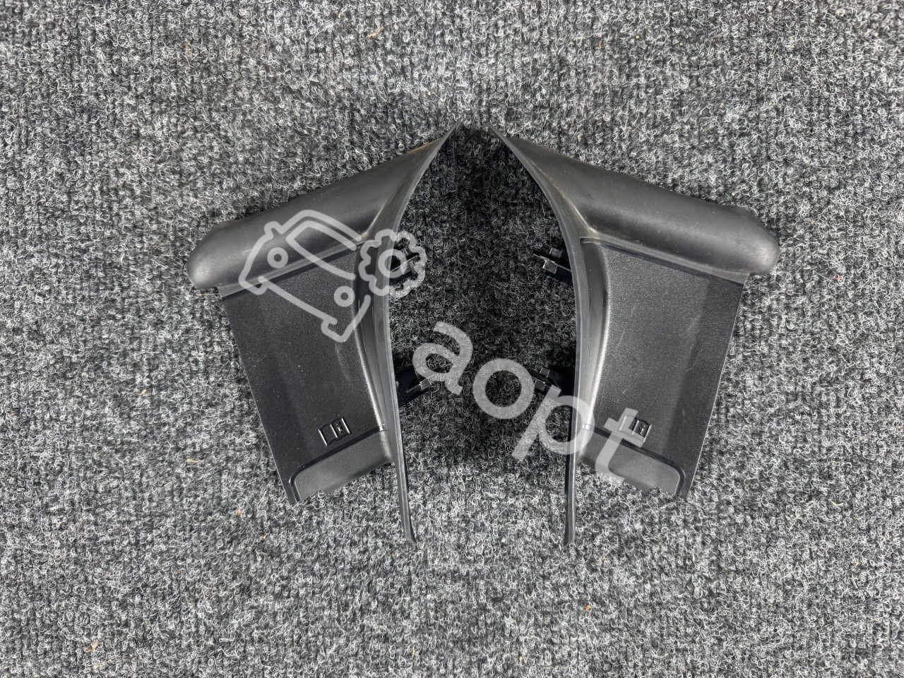 Комплект накладок задних фонарей AUDI A3/S3/RS3 8Y 8Y5945253; 8Y5945254