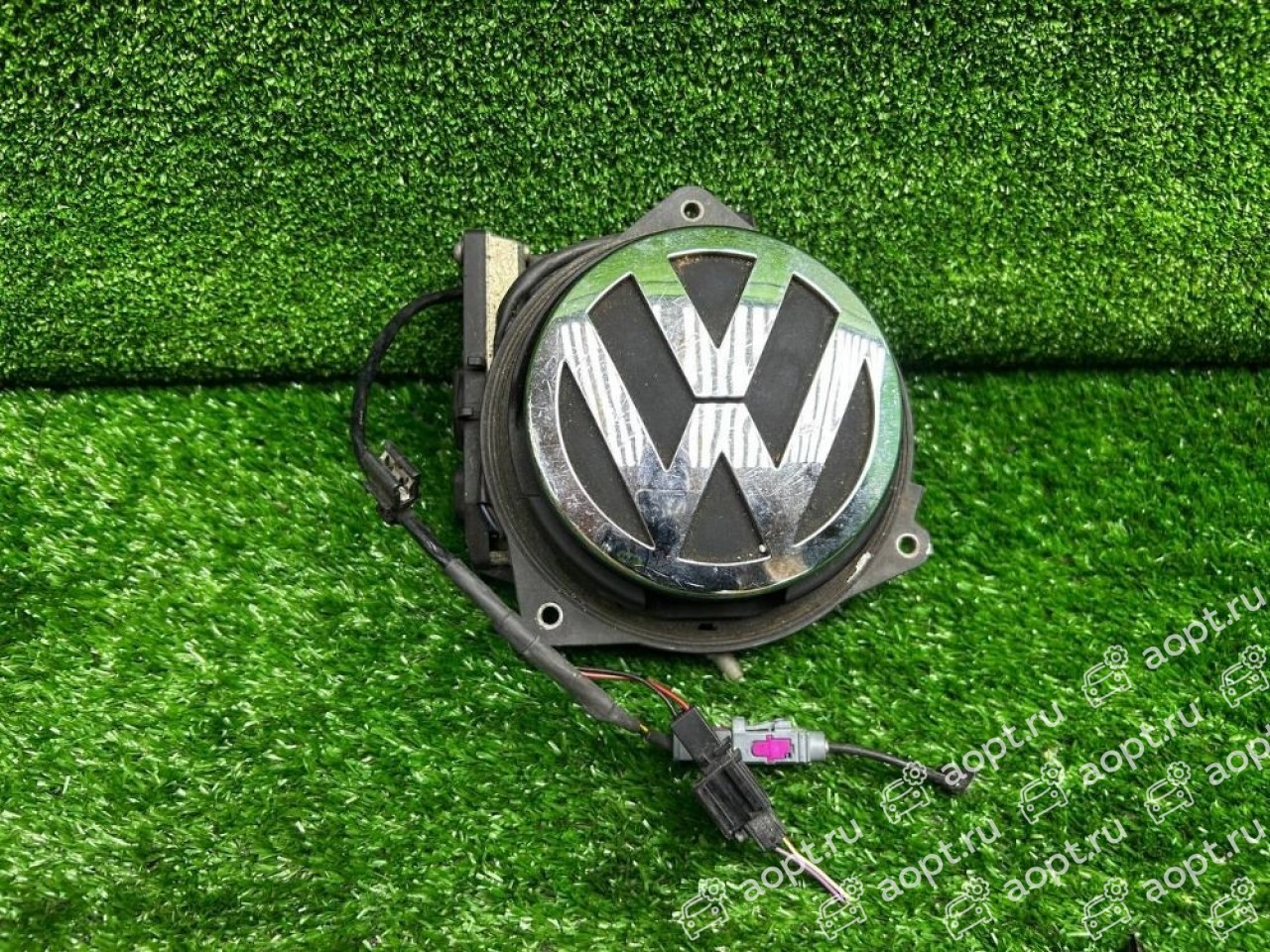 Камера заднего вида Volkswagen Passat CC