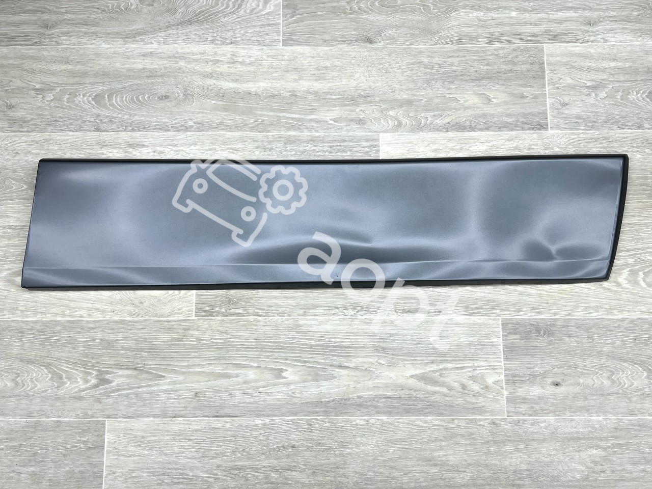 Облицовка передней правой двери Mercedes-Benz W201 190E