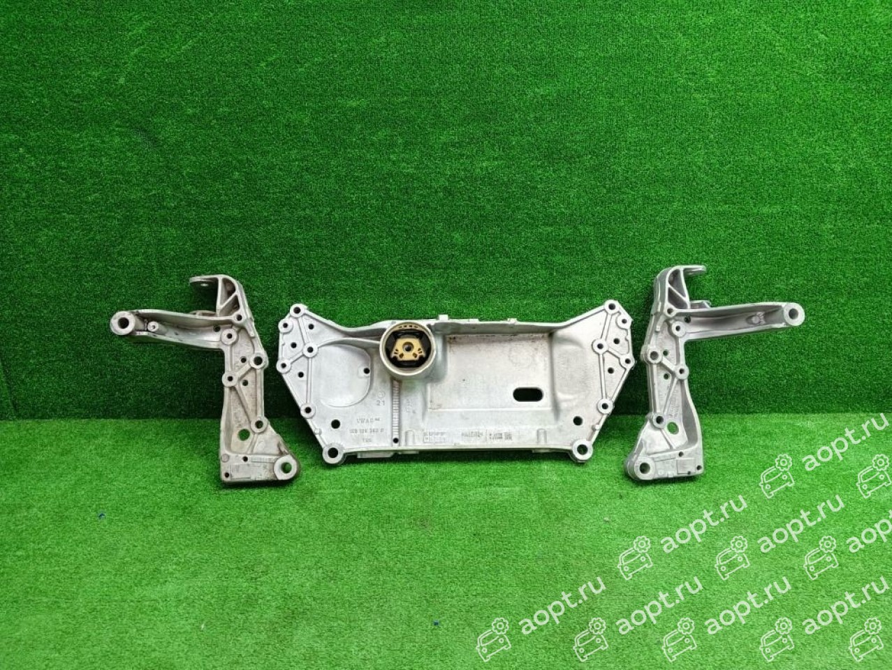 Подрамник передний  VAG Volkswagen Golf 6