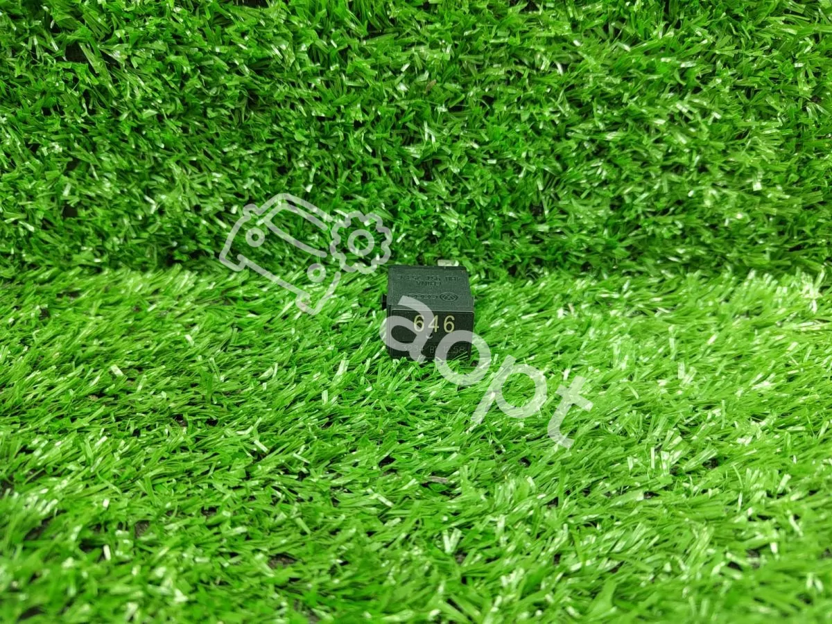 Реле VAG 646 4H0951253C Audi A3 8V