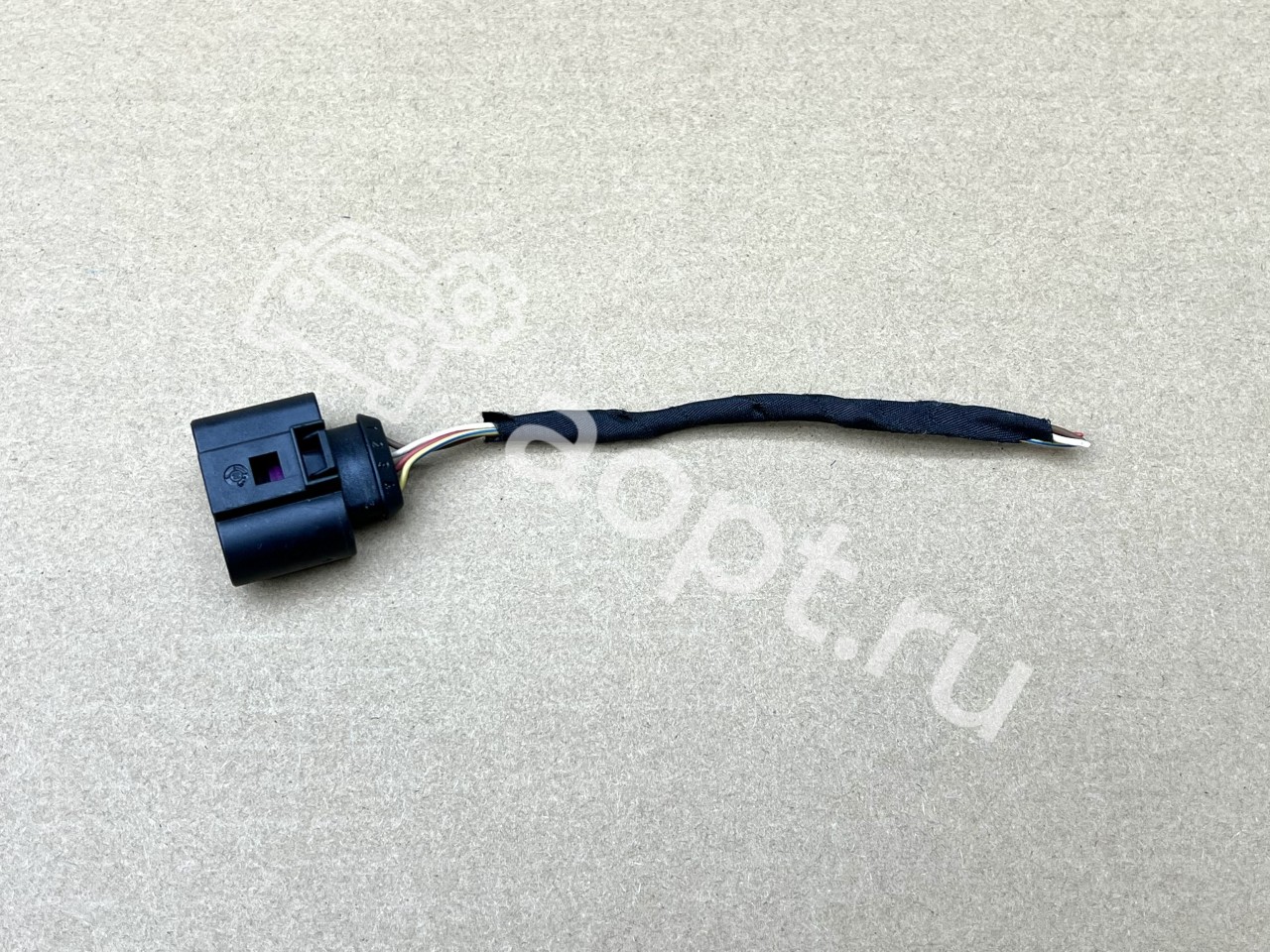 Разъем 4-pin VAG Audi, Volkswagen, Skoda, Seat, Porsche, Bentley, Lamborghini