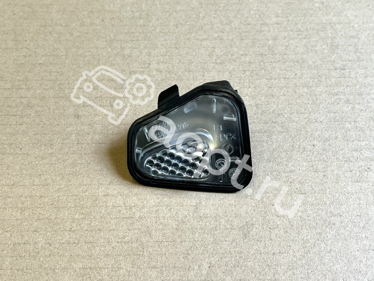 Плафон подсветки порога правый Volkswagen Passat B7, CC, Scirocco, Beetle, Jetta