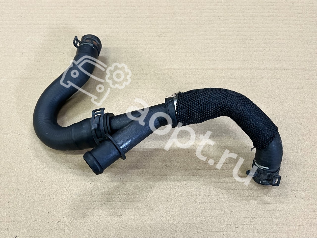 Трубка тройник системы охлаждения Audi RS3, RSQ3, TTRS 2.5 TFSI CEPA, CEPB, CTSA