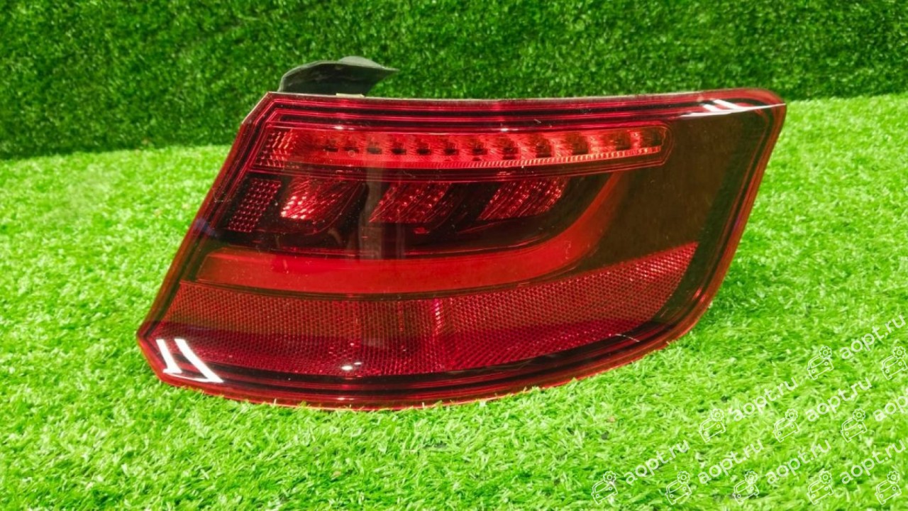 Фонарь задний правый Audi A3 8V