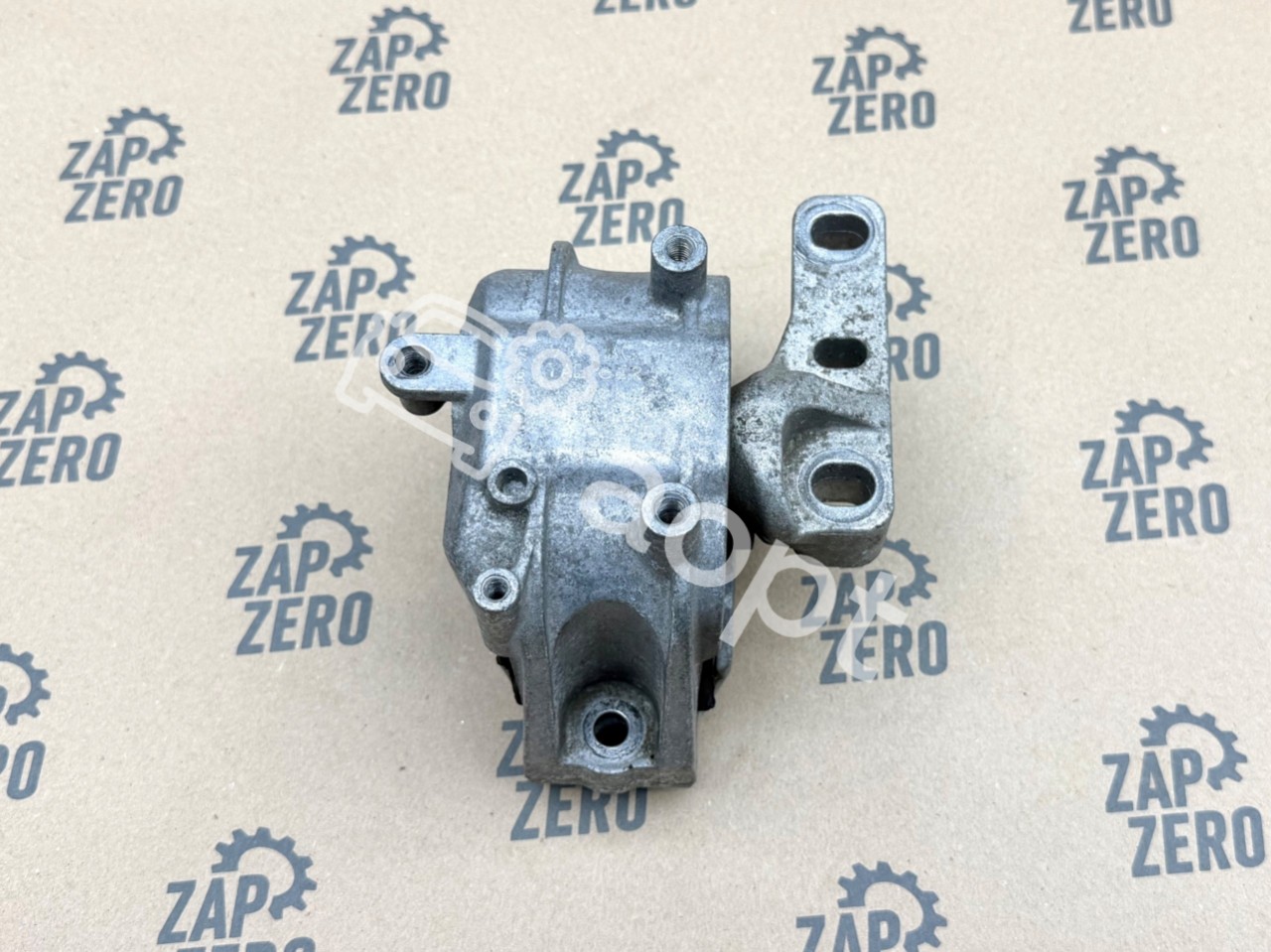 Опора двигателя оригинал VAG 1.6, 2.0 TDI, Audi A3, Skoda Octavia A5, Yeti, Superb, Volkswagen Golf V, VI, Plus, Touran, Caddy, Passat B6, B7, Eos, Scirocco, Jetta, Beetle