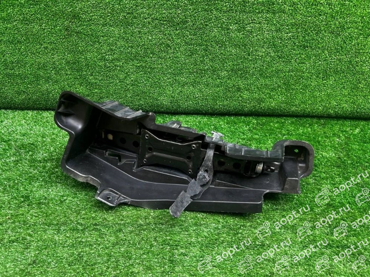 Домкрат Audi Q3 8U