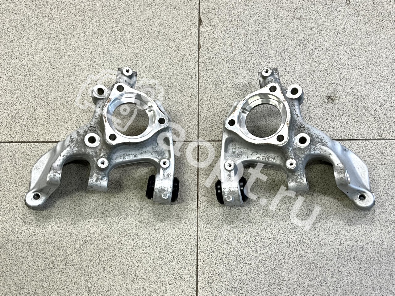 Кулаки задние, полный привод, узкая колея VAG MQB Audi A3, S3, RS3 8V, Volkswagen Golf 7.5 R, Alltrack, Skoda Octavia A7 RS, Scout 4WD
