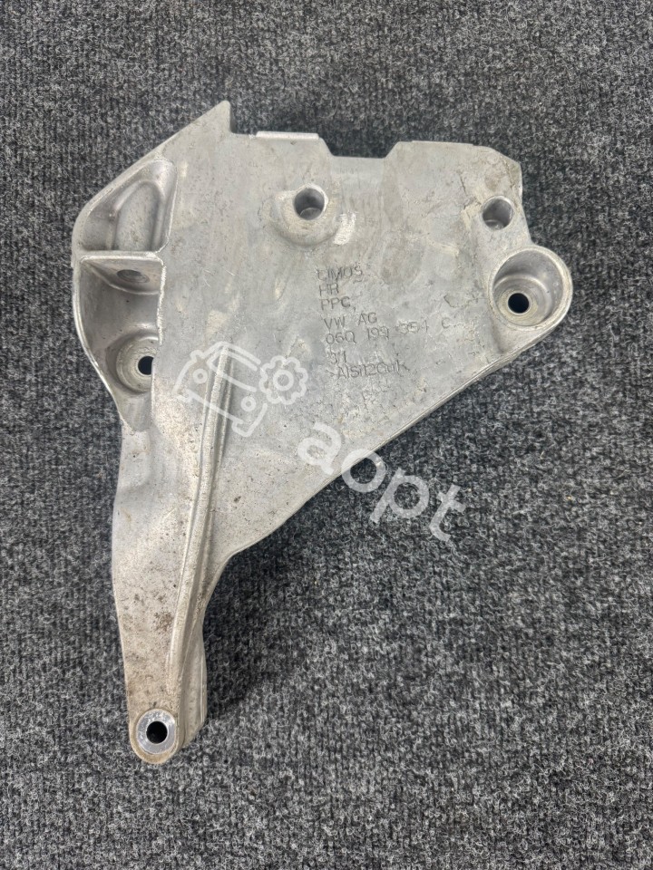 Правый кронштейн крепления двигателя VAG MQB/MQB-EVO 06Q199354C