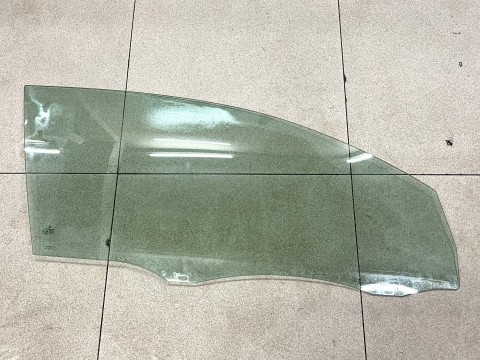 Стекло правой двери оригинал Volkswagen Golf VI GTI, R 3дв.