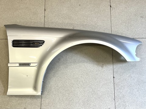 Крыло переднее правое оригинал BMW M3 CSL E46