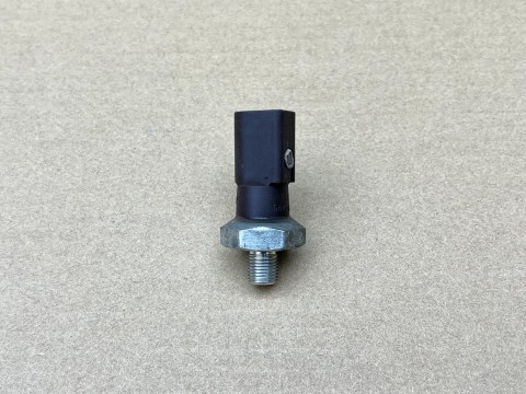 Датчик давления масла коричневый 0,55-0,85BAR VAG Audi 2.5 TFSI CZGB, CEPA, CTSA, CZGA, RS3 8P, 8V, RSQ3 8U, TTRS 8J