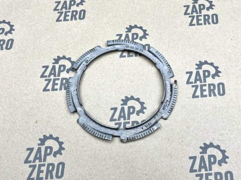 Фиксатор топливного насоса в баке VAG