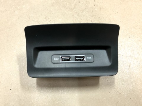 USB адаптер для задних пассажиров Skoda Kodiaq, Karoq