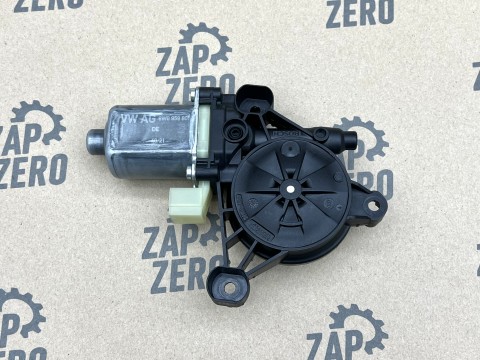 Моторчик стеклоподъемника правый VAG Audi A5 B9 Sportback, Q7