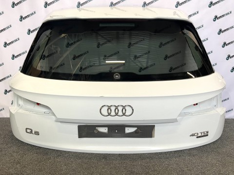 Крышка багажника со стеклом Audi Q5