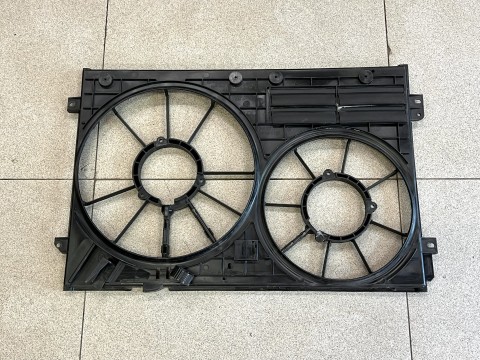 Рамка вентиляторов радиатора оригинал VAG Audi A3, S3, RS3, TT, TTS, TTRS,