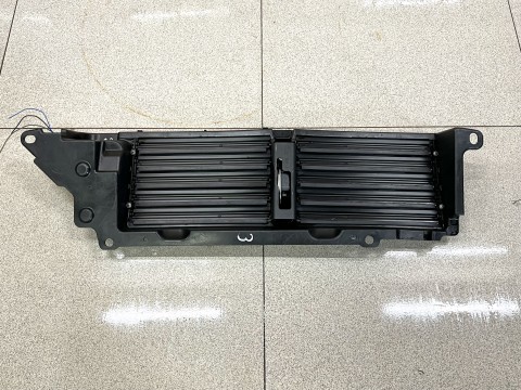 Заслонка решетки радиатора Range Rover Sport 2 L494 рестайлинг