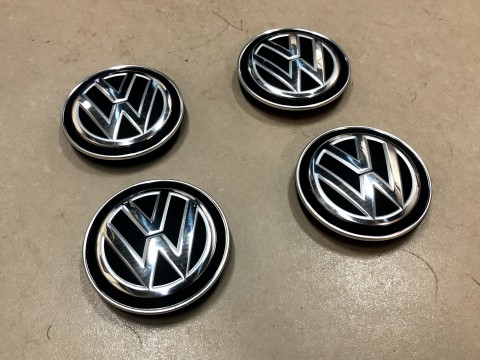 Новые колпачки литых дисков Volkswagen Golf VII