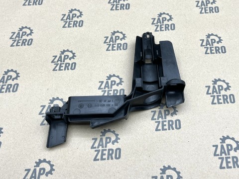 Кронштейн фары правый оригинал BMW M3 CSL E46