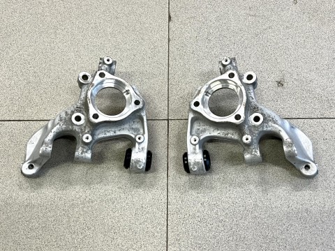 Кулаки задние, полный привод, узкая колея VAG MQB Audi A3, S3, RS3 8V, Volkswagen Golf 7.5 R, Alltrack, Skoda Octavia A7 RS, Scout 4WD